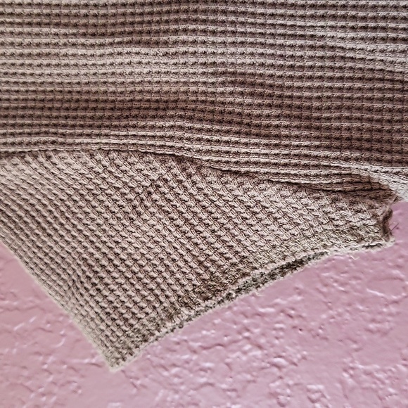 Zara Ribbed Crop Top - Picture 4 of 8